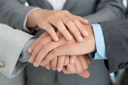 Давид Худатян с послом Марагосом обсудил вопросы, касающиеся энергетического и транспортного секторов