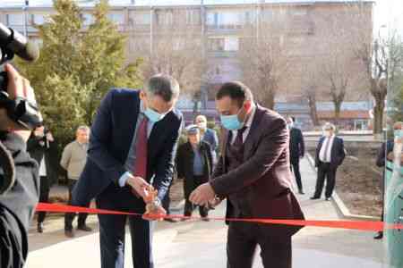 Ардшинбанк открыл обновленные филиалы в Сисиане и Ехегнадзоре