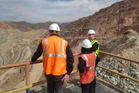 Глава Минтеруправления ознакомился с работой Агаракского медно-молибденового комбината