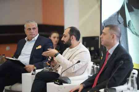 AraratBank инициировал панельную дискуссию по ИИ и лидерству