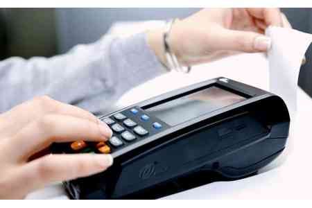 Налогоплательщики-физлица будут отчитываться перед налоговой о движении средств по счетам