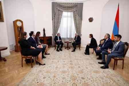 Вице-премьер принял посла Испании