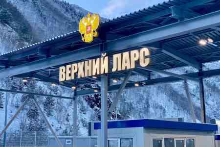 НА КПП "Верхний Ларс" скопилось 863 армянских грузовиков