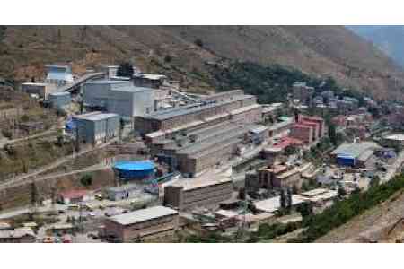 Руководство ЗАО "ЗММК" отвергает требования ряда сотрудников компании, требующих нереального повышения зарплат