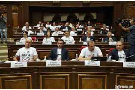 Оппозиционер: власти Армении пошли против своих же заявленных целей