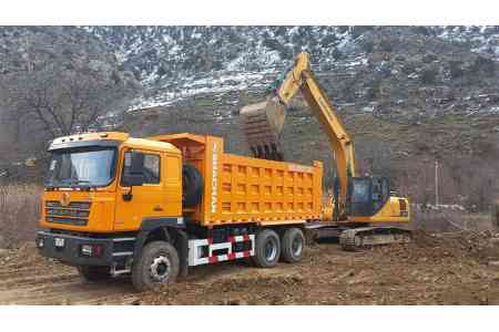 <Дорожный департамент> сообщает об активной стадии работ на дорожном участке Каджаран- Агарак транспортного коридора Север-Юг