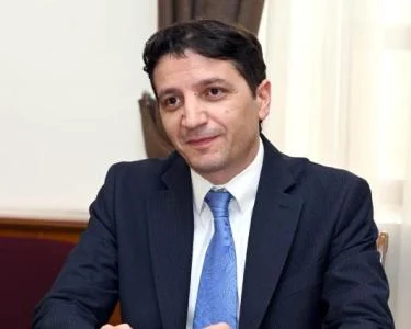 Министр финансов Армении с главой миссии МВФ обсудил риски в финансовом секторе страны