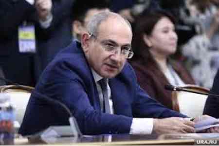 Пашинян обсудил вопросы привлечения инвестиций и улучшения деловой среды с членами AmCham