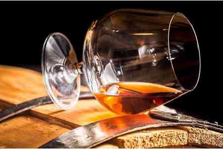 Глава Минэкономики и КГД Армении в Тбилиси ищут пути решения проблем с экспортом армянского коньяка по территории Грузии