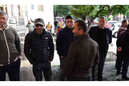 Грузоперевозчики проводят очередную акцию протеста у правительства