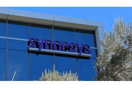 Посол Армении обсудил с представителем "Синопсис" возможности расширения деятельности компании в республике