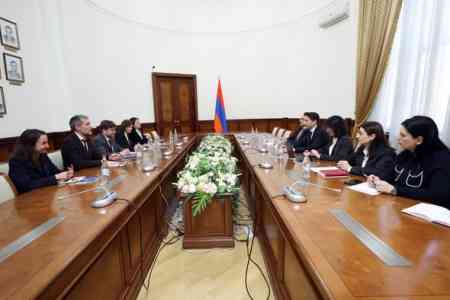 Глава Минфина Армении обсудил программы бюджетной поддержки с послом Франции и представителем AFD