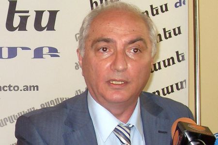 Эксперт: Надо думать над тем, почему другие постсоветские страны не стремятся в ЕАЭС